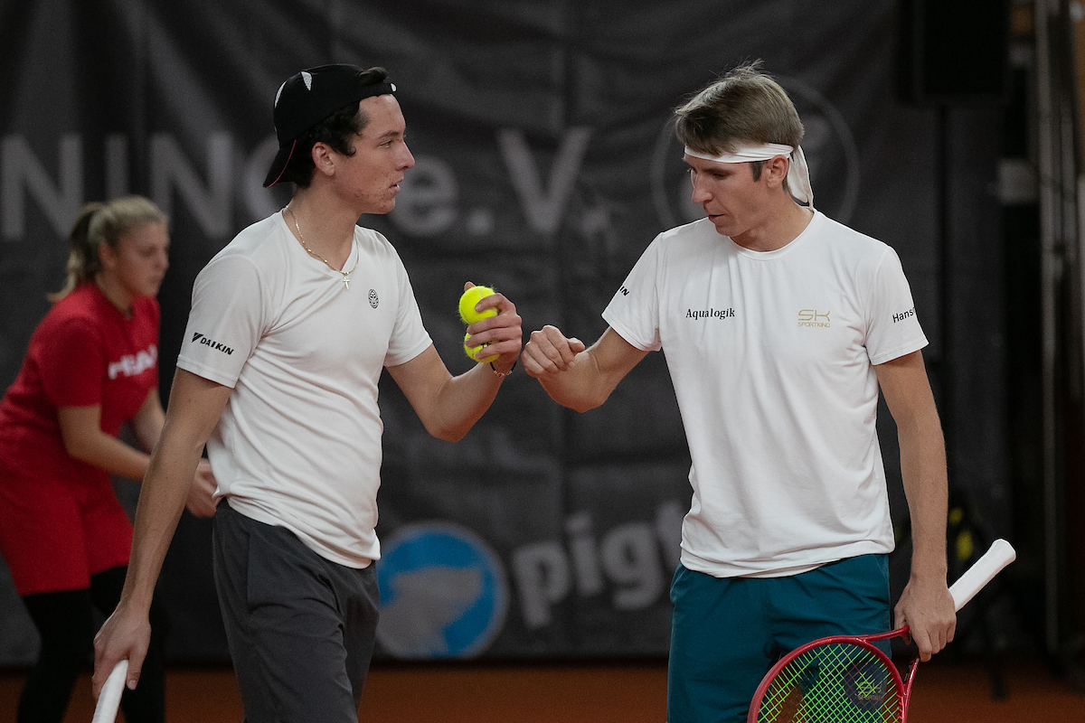 Max Rehberg & Cedric-Marcel Stebe; Foto: Jürgen Hasenkopf