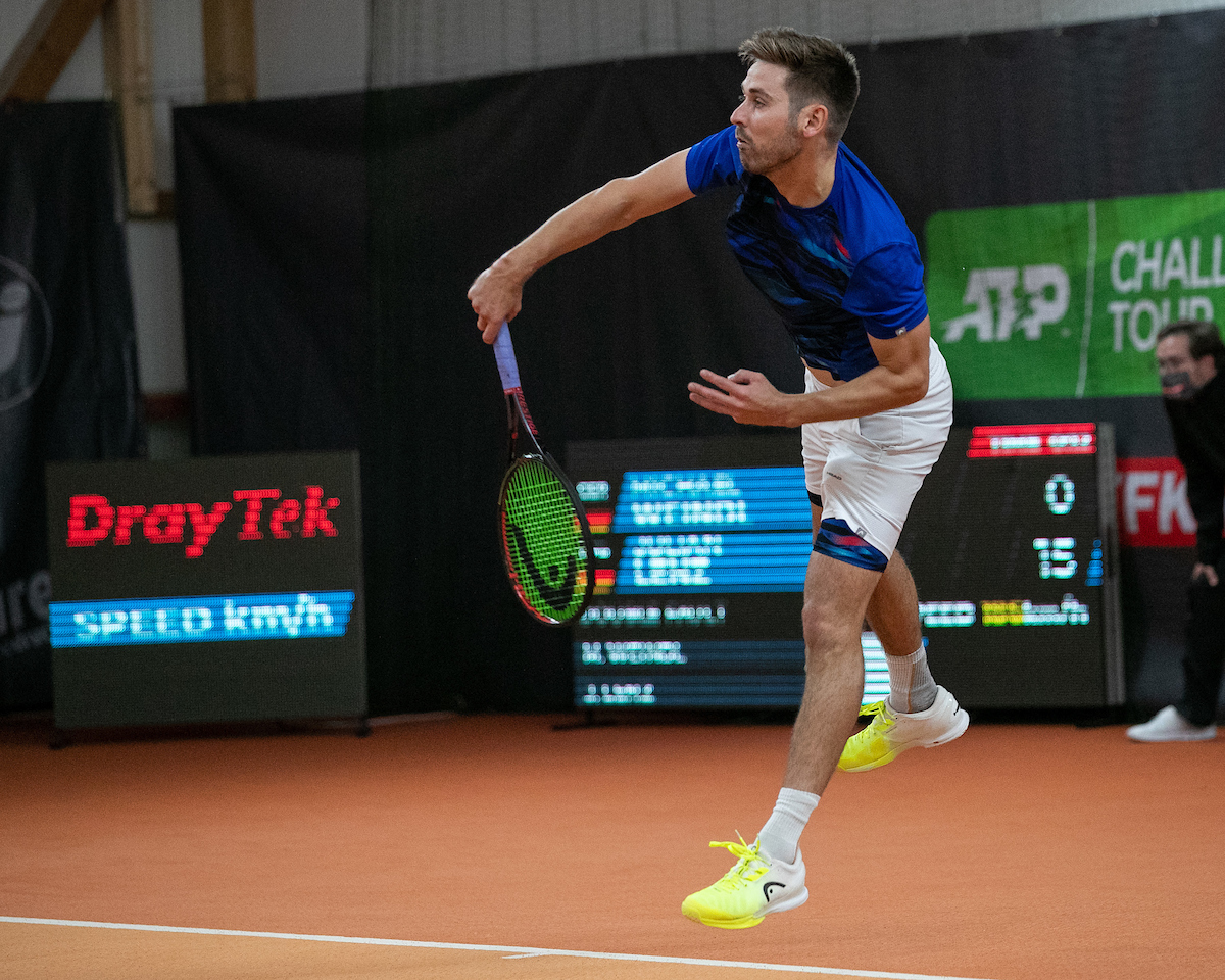 Julian Lenz; Foto: Jürgen Hasenkopf